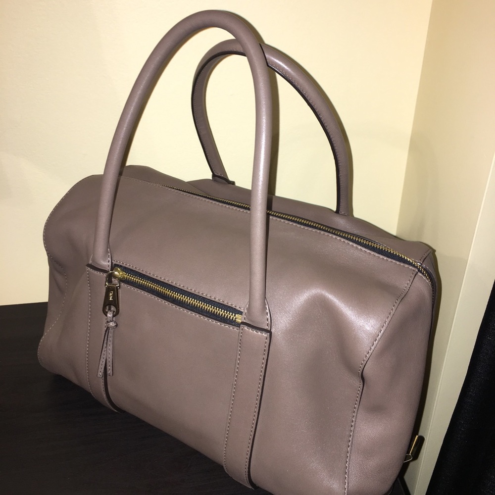 Chloé Authentic Hand Bag